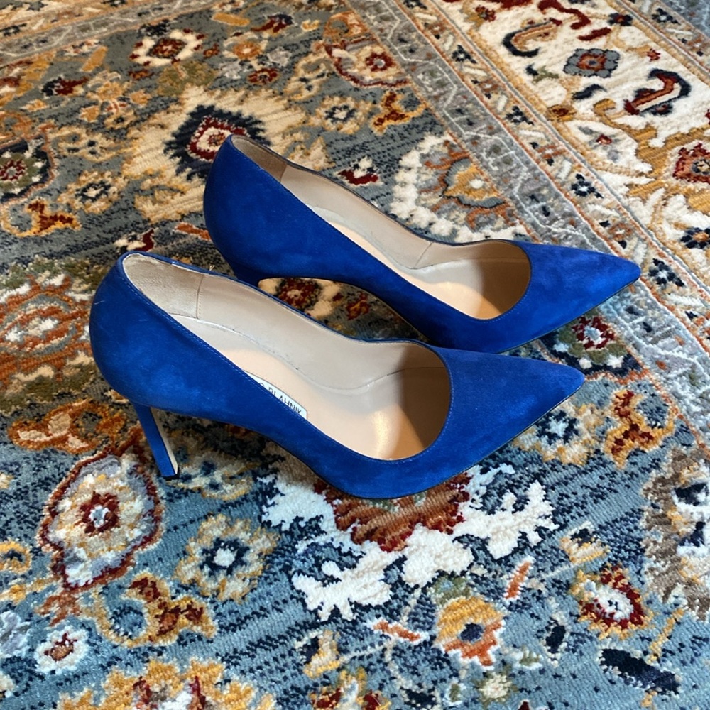 Manolo Blahnik pumps - Picture 11 of 12